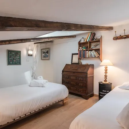 Cristal Des Glaces 2 - De Gailland - Randonnée - Escalade - * Chamonix