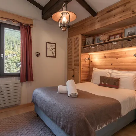 Cristal Des Glaces 2 - De Gailland - Randonnee - Escalade -